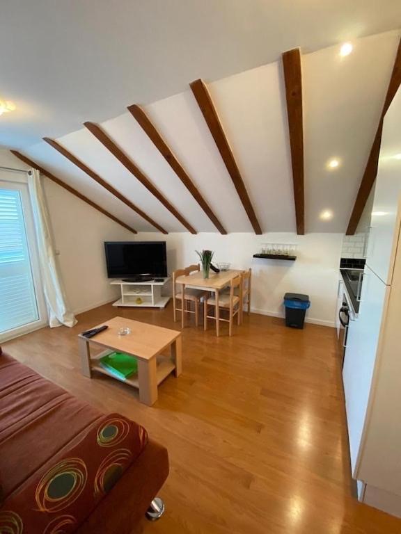 Apartment I.k. *